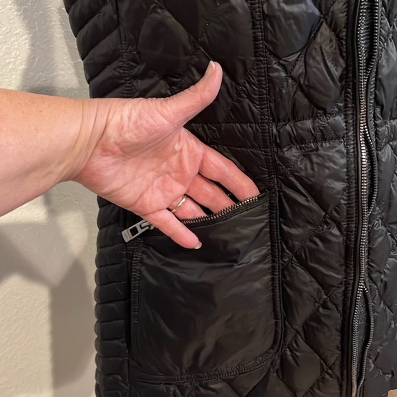 Calvin Klein Performance Down Filled Packable vest - Picture 5 of 13